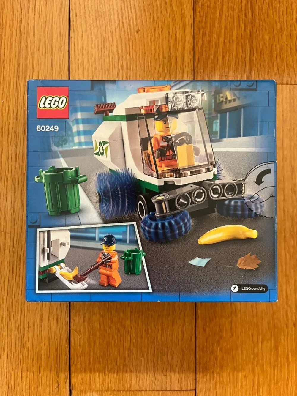 NEW! Lego street sweeper